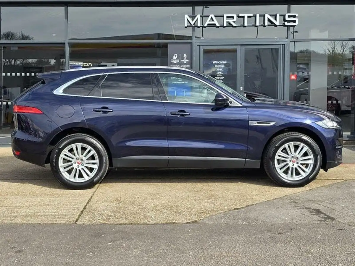 2018-jaguar-f-pace-20-i4d-portfolio-180ps-auto-big-6
