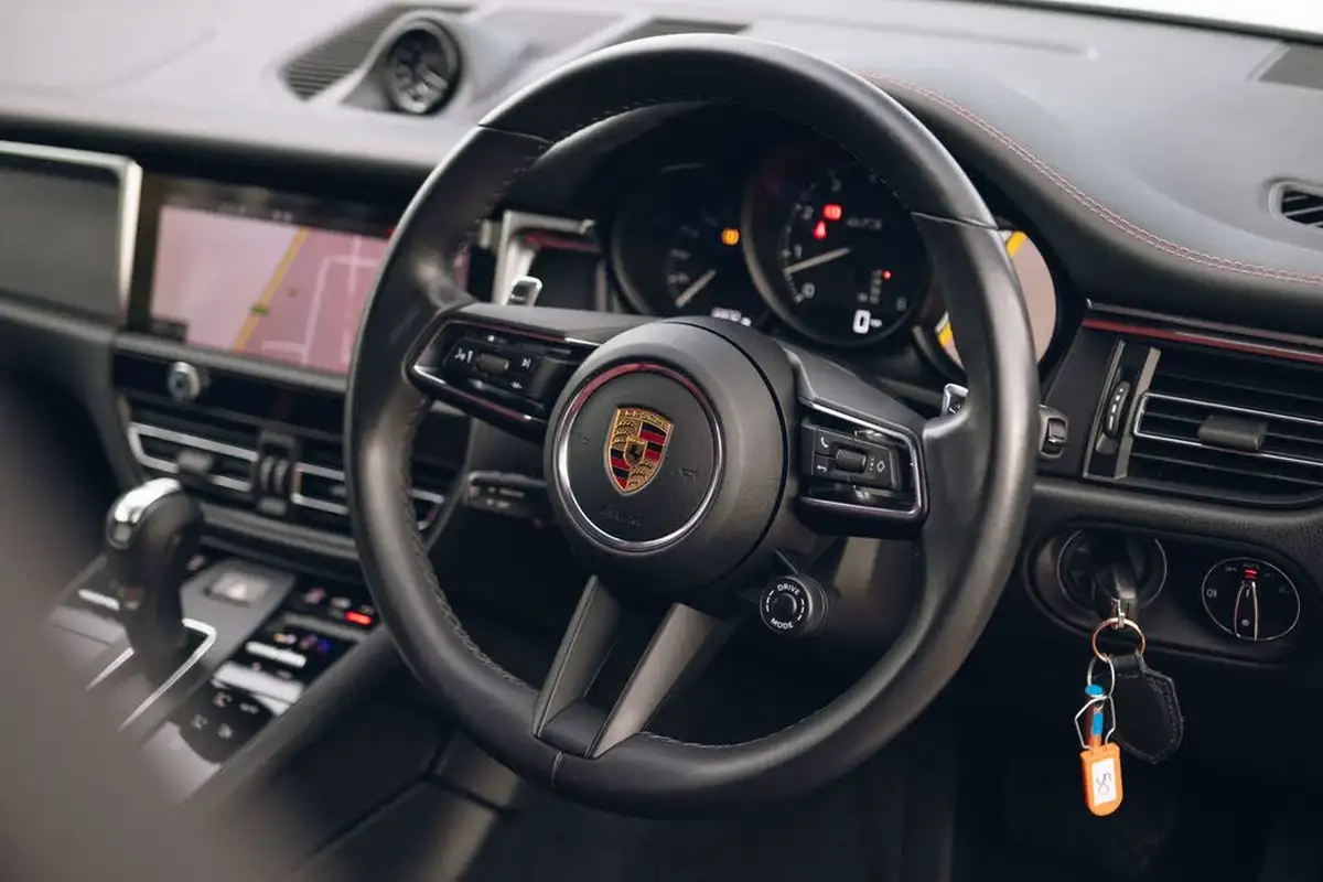 2022-porsche-macan-29-v6-gts-big-50