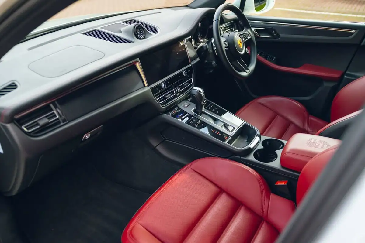2022-porsche-macan-29-v6-gts-big-26