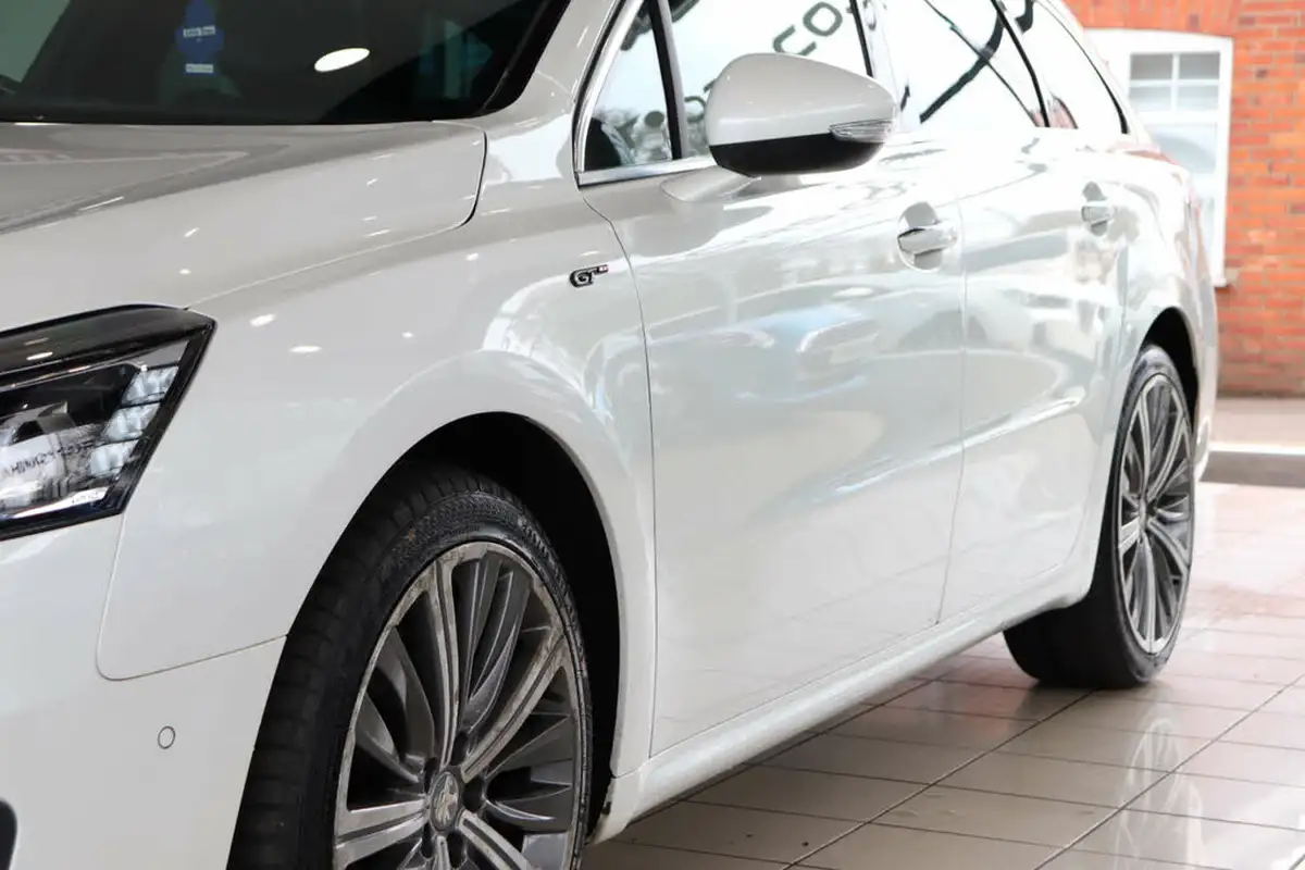 2017-peugeot-508-sw-20-bluehdi-gt-big-73