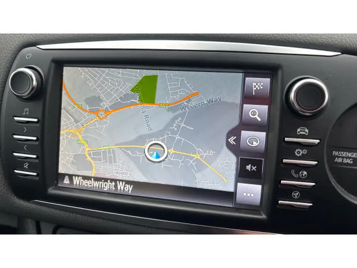 2019-toyota-yaris-15-vvt-i-icon-tech-111bhp-1496cc-cvt-big-21