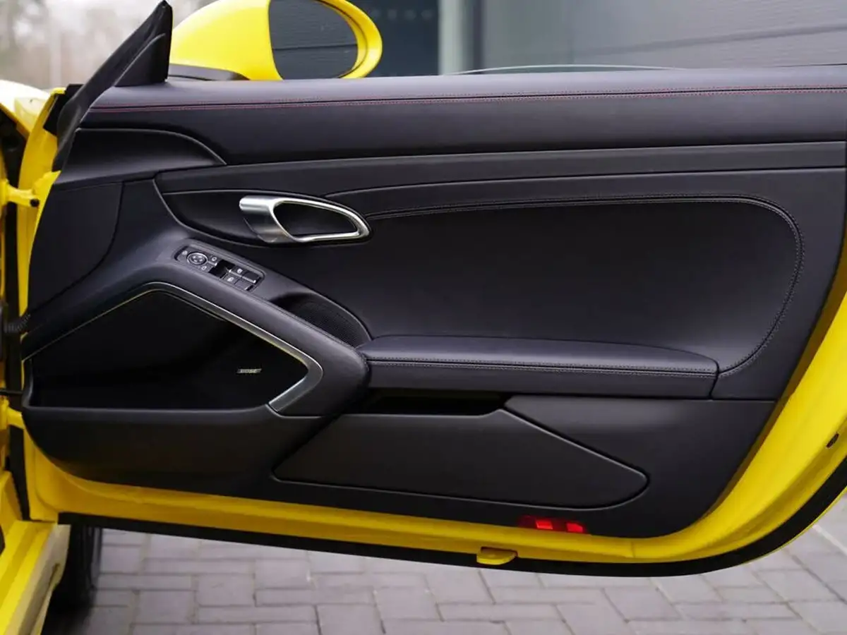 2025-porsche-cayman-718-20-cayman-pdk-big-9