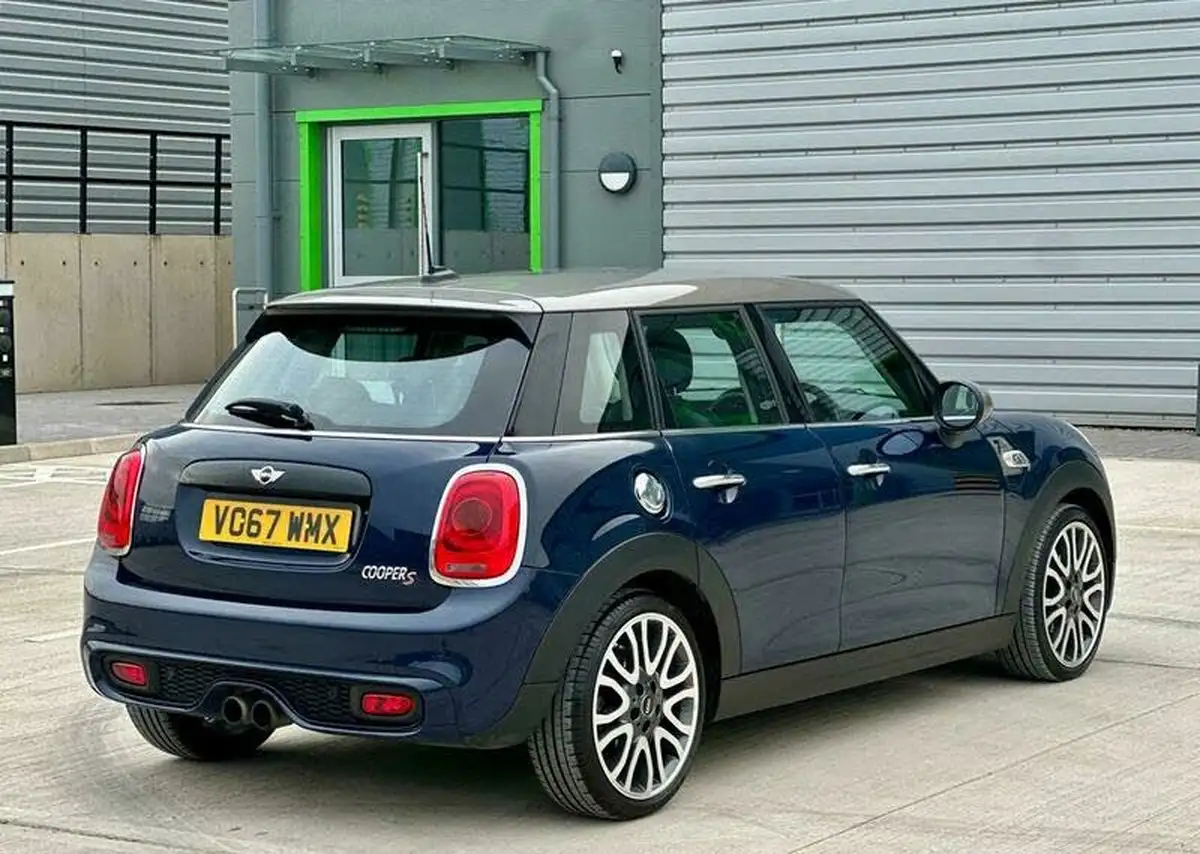 2017-mini-cooper-20-cooper-s-seven-media-xlss-5d-sport-auto-big-40
