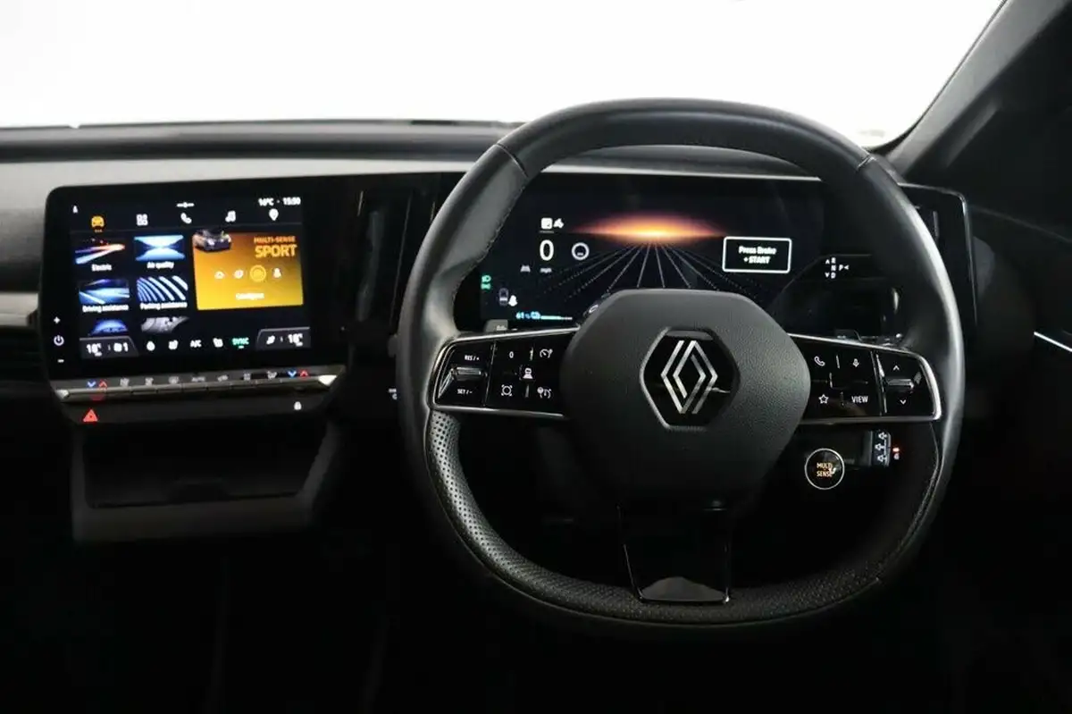 2022-renault-megane-e-tech-e-techno-big-12
