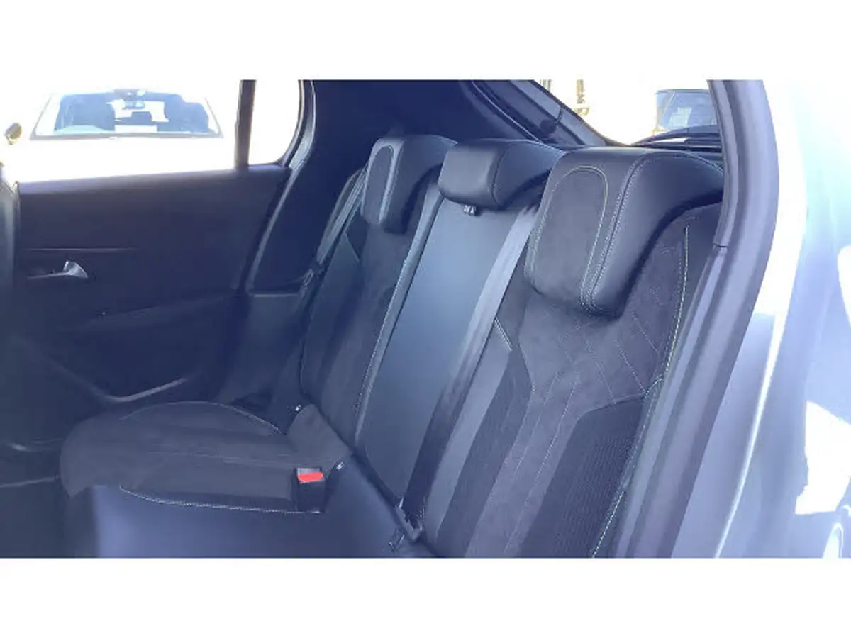 2021-peugeot-208-12-puretech-gt-premium-100bhp-eat8-big-35