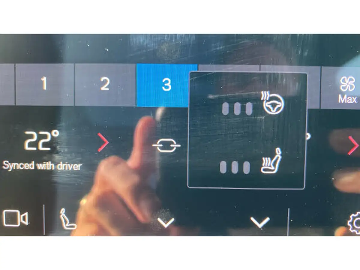 2024-volvo-xc60-20-t6-plus-black-edition-big-30