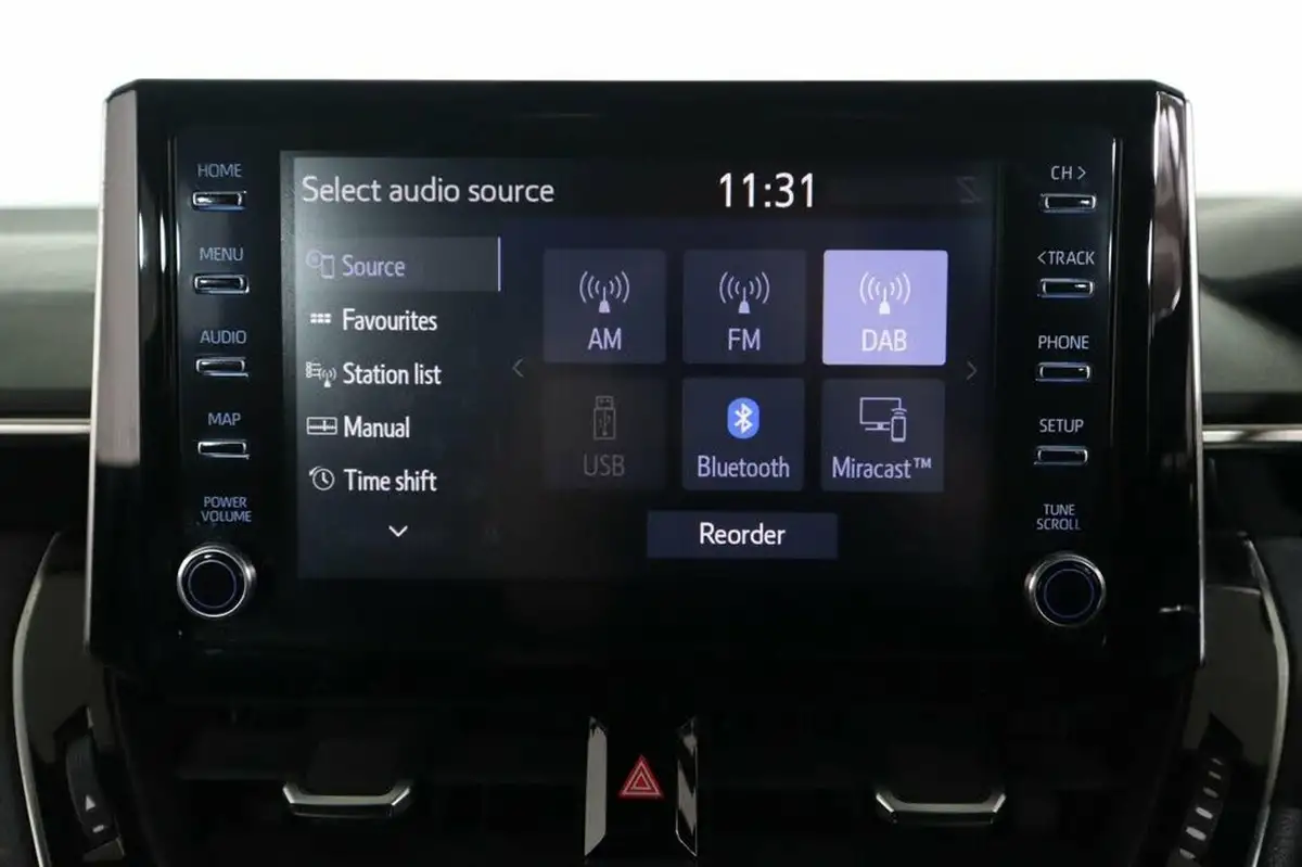 2020-toyota-corolla-18-vvt-i-icon-tech-spare-wheel-touring-sports-5d-big-37