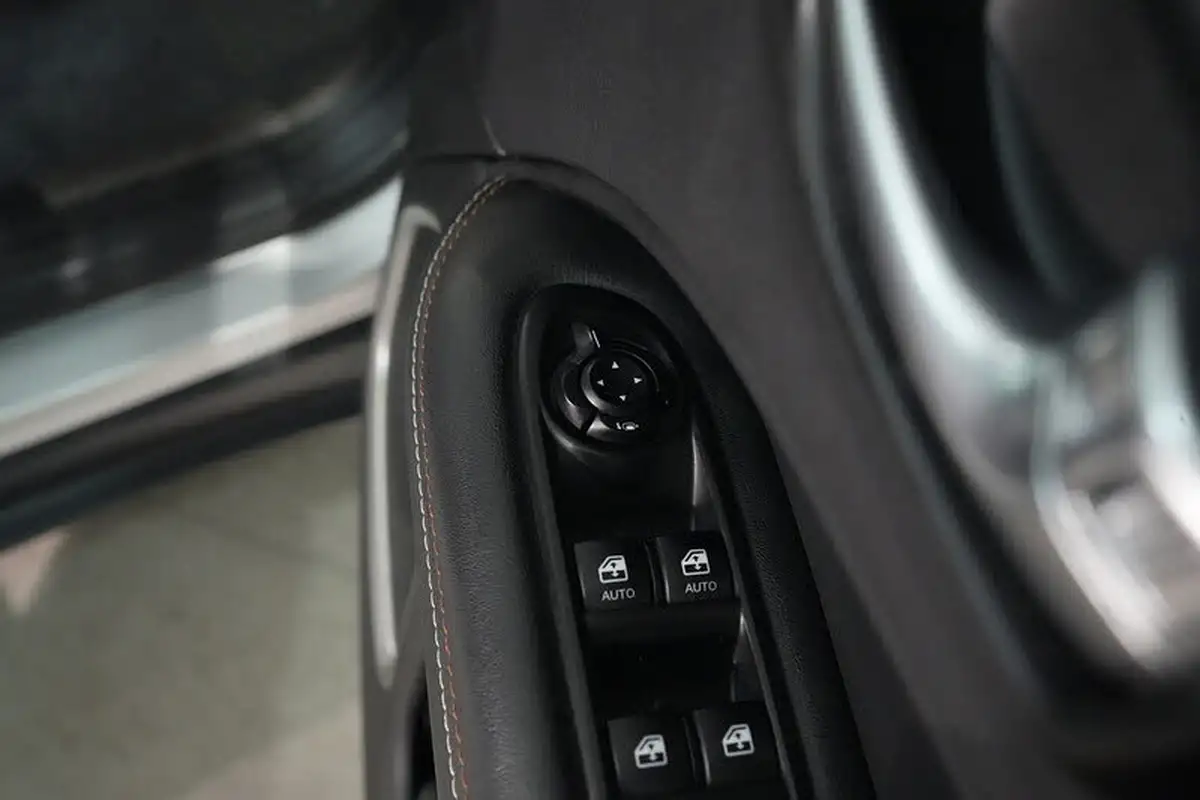 2019-jeep-compass-14-multiair-ii-longitude-big-32