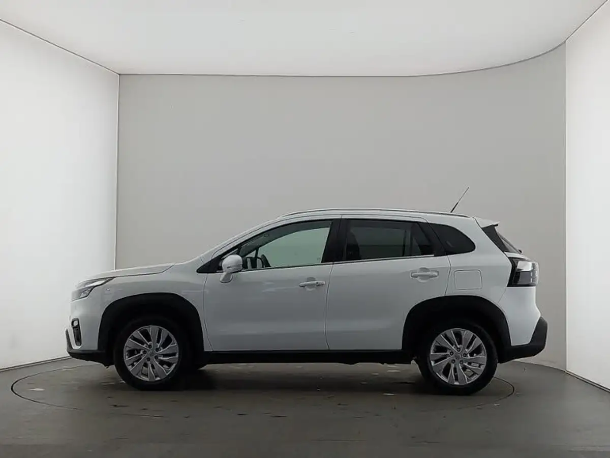 2024-suzuki-s-cross-15-motion-big-3