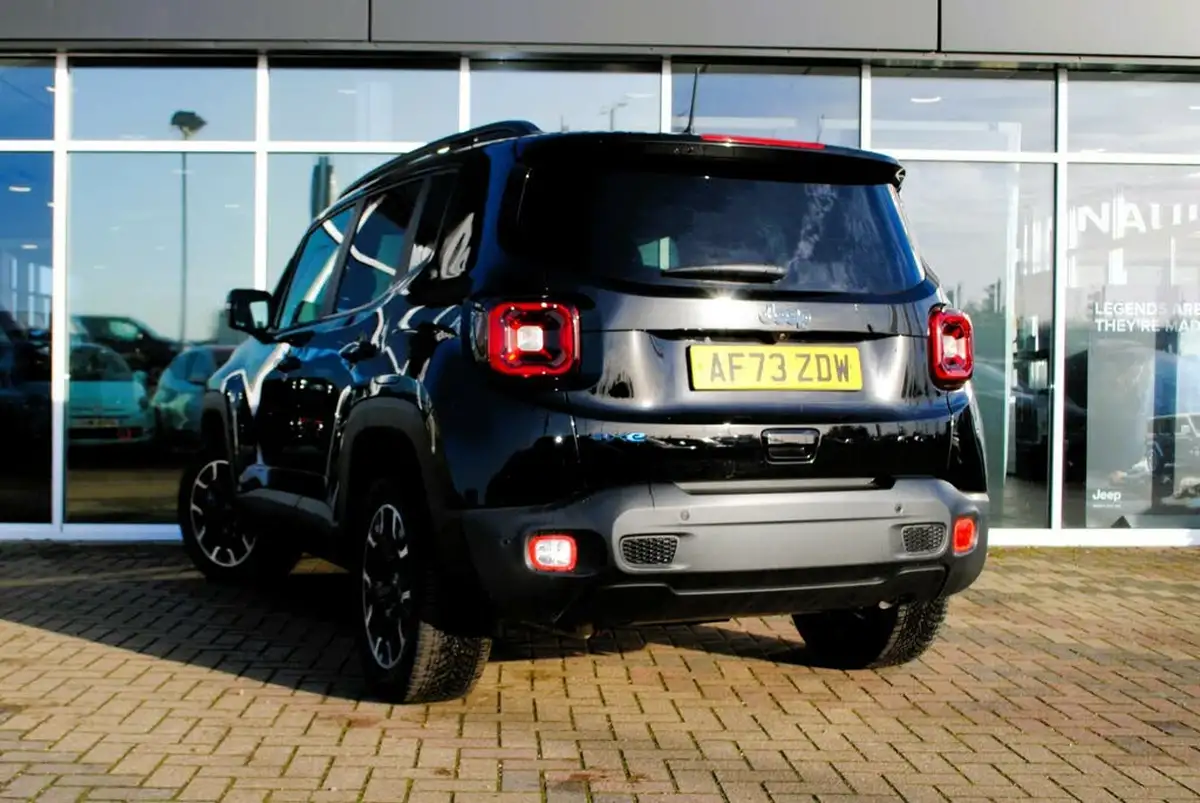 2023-jeep-renegade-13-gse-upland-big-6