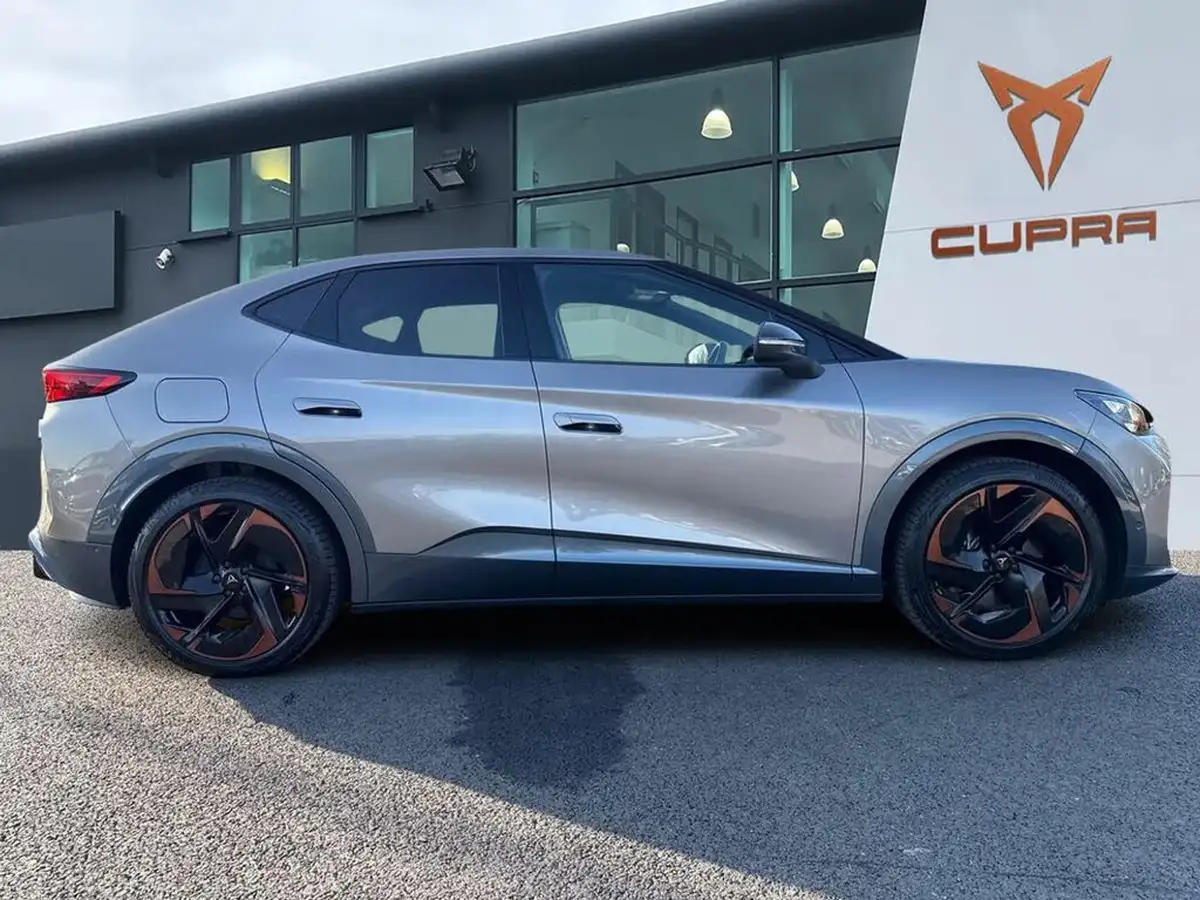 2024-cupra-born-e-v1-204ps-58kwh-big-2