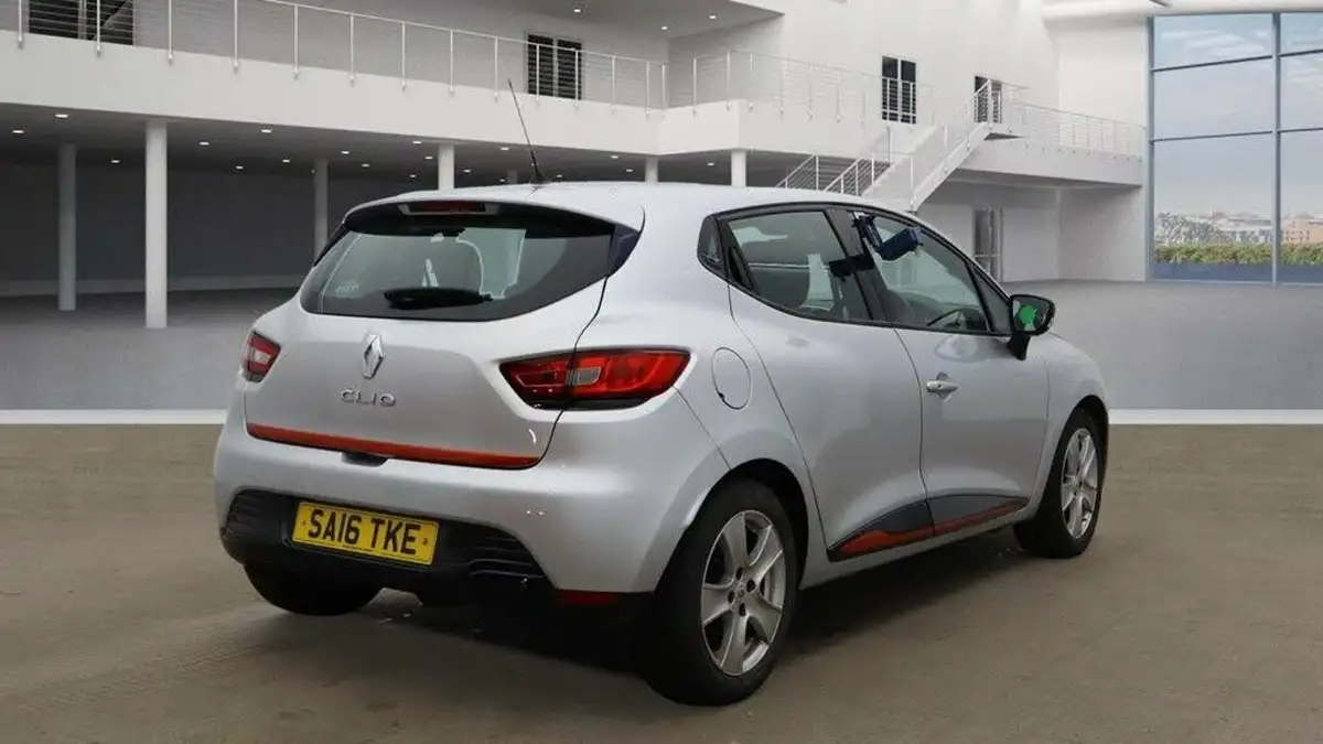 2016-renault-clio-12-dynamique-nav-16v-big-5