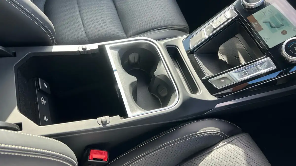 2022-jaguar-i-pace-ev400-hse-black-big-22