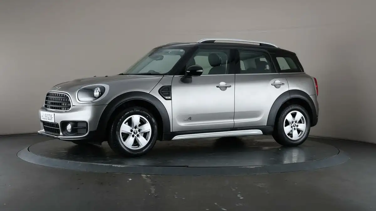2019-mini-countryman-20td-cooper-d-classic-all4-big-37