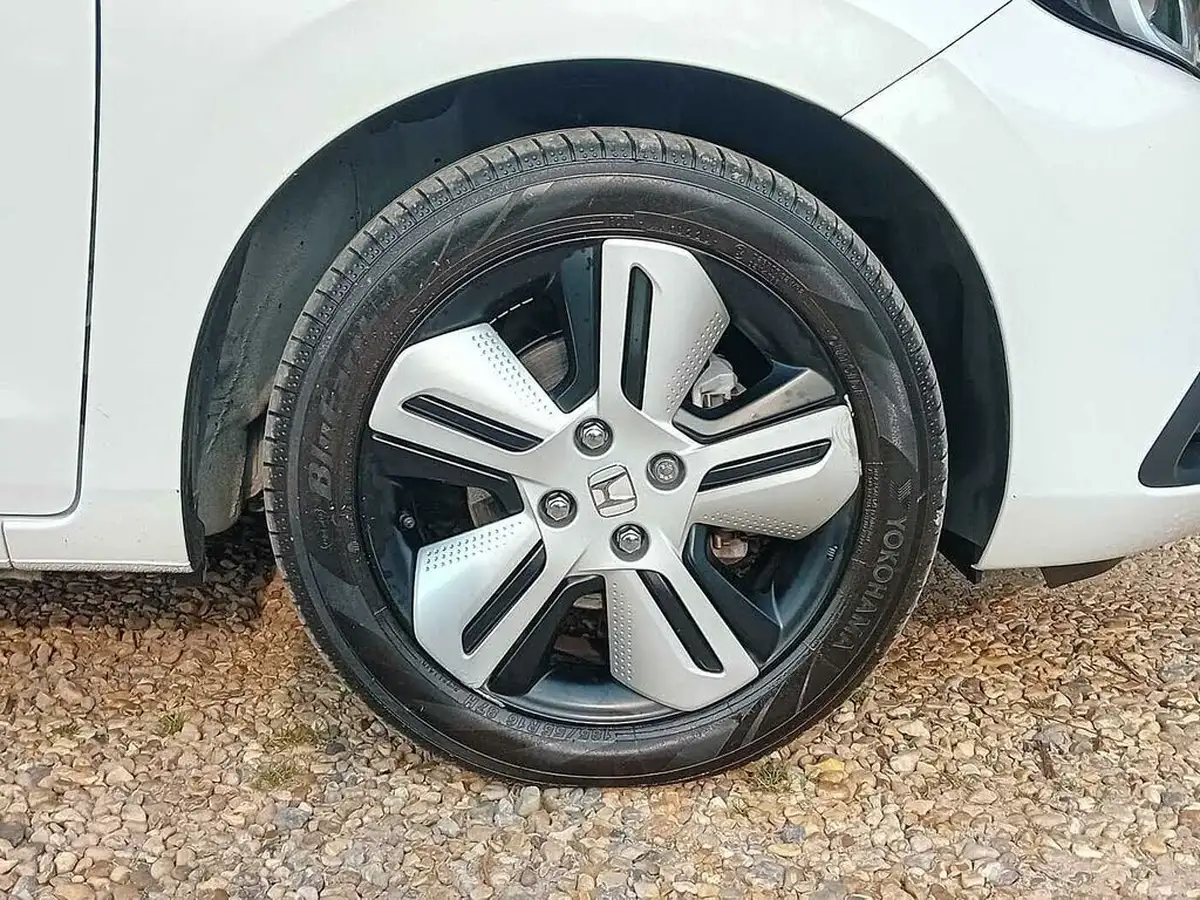 2020-honda-jazz-15-i-mmd-ex-big-13