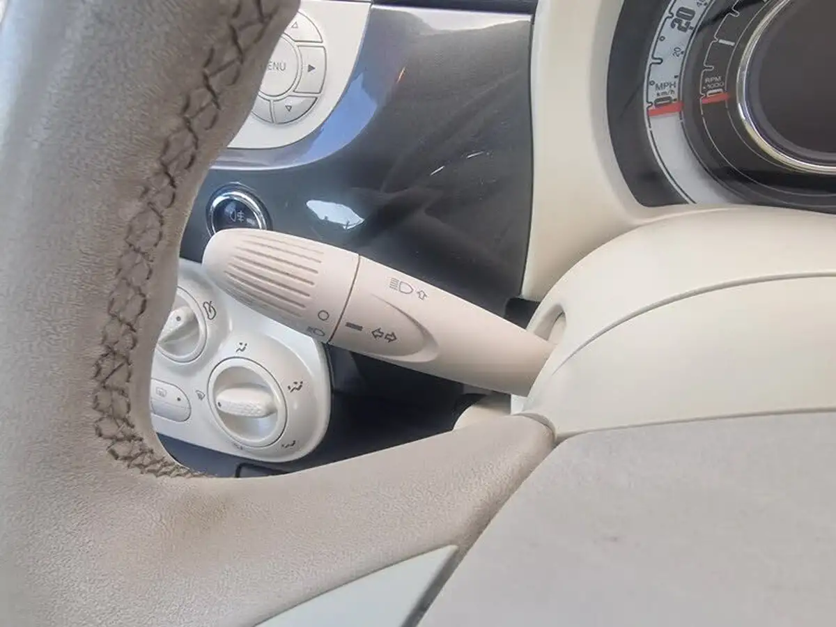 2014-fiat-500-12-lounge-big-16