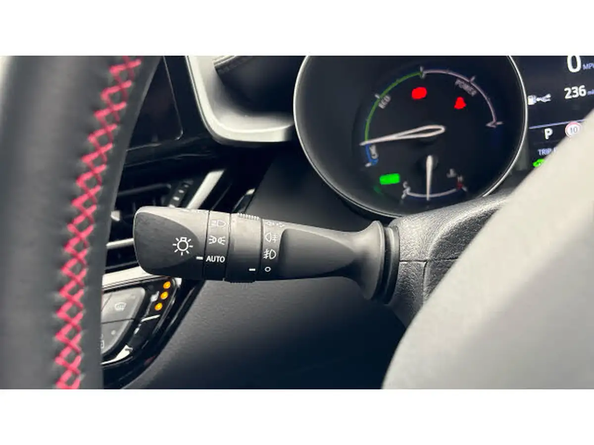 2023-toyota-c-hr-20-vvt-i-gr-sport-181bhp-big-55