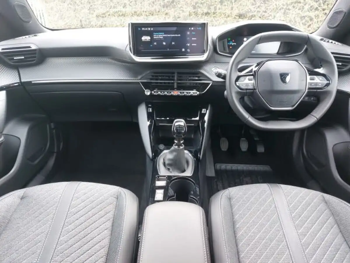 2024-peugeot-2008-suv-12-puretech-allure-130ps-big-2