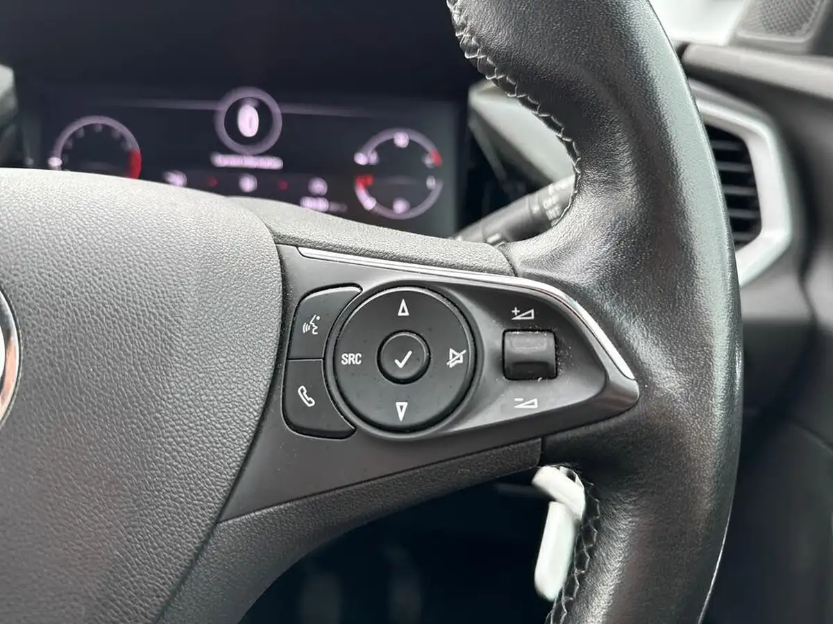 2022-vauxhall-grandland-12-gs-line-big-16