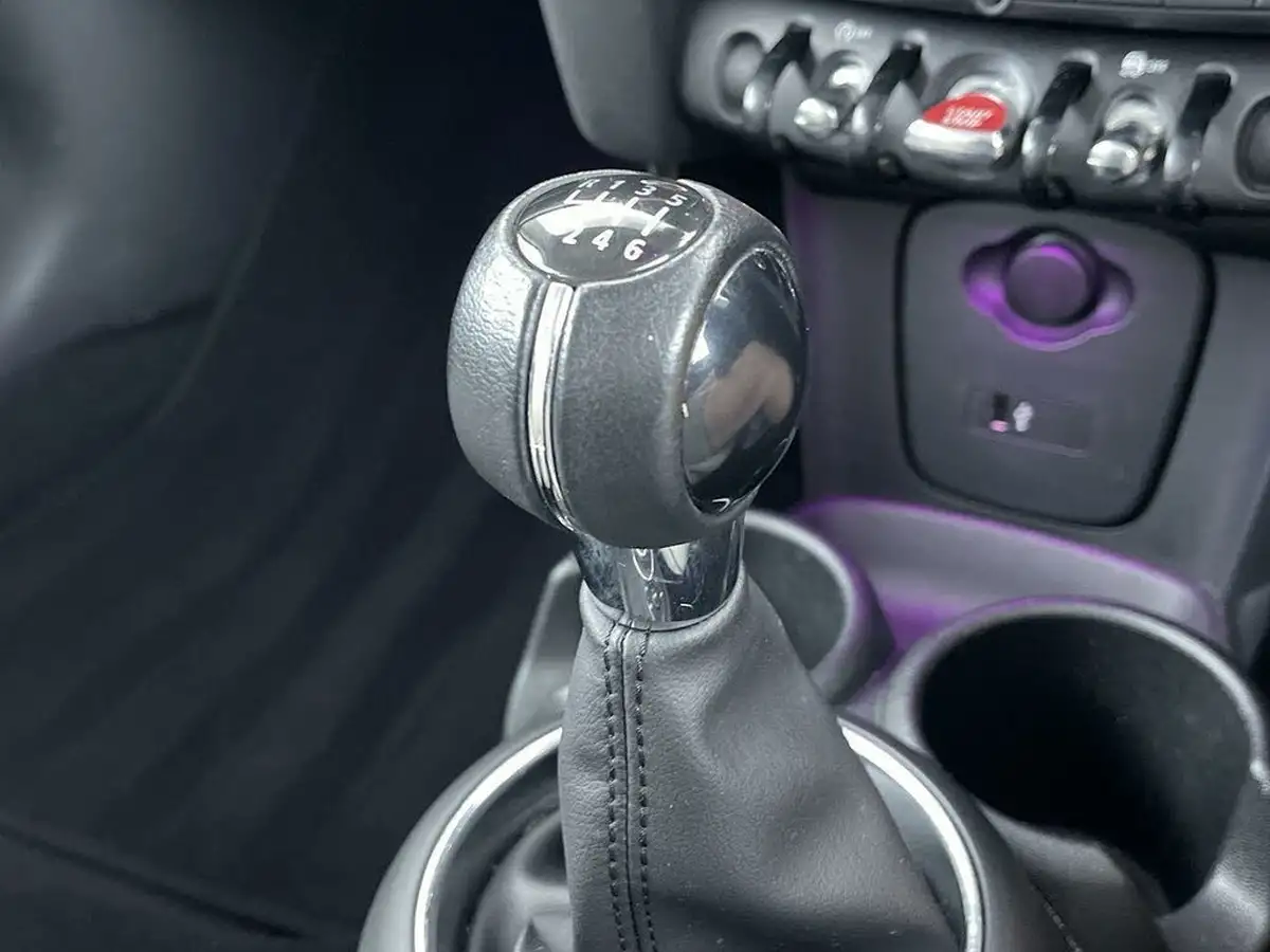 2019-mini-cooper-20-cooper-s-exclusive-189bhp-nav-hatchback-3d-big-39