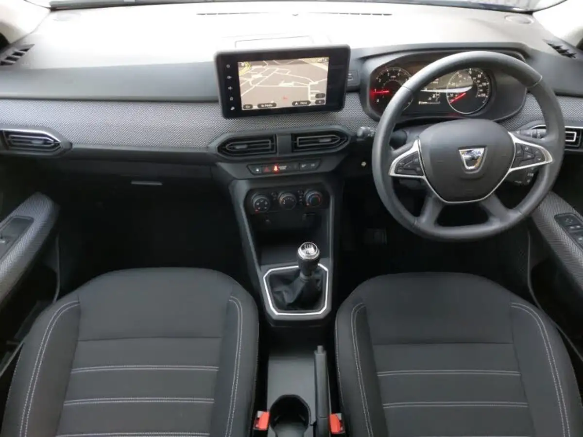 2021-dacia-sandero-10-tce-comfort-90bhp-big-2