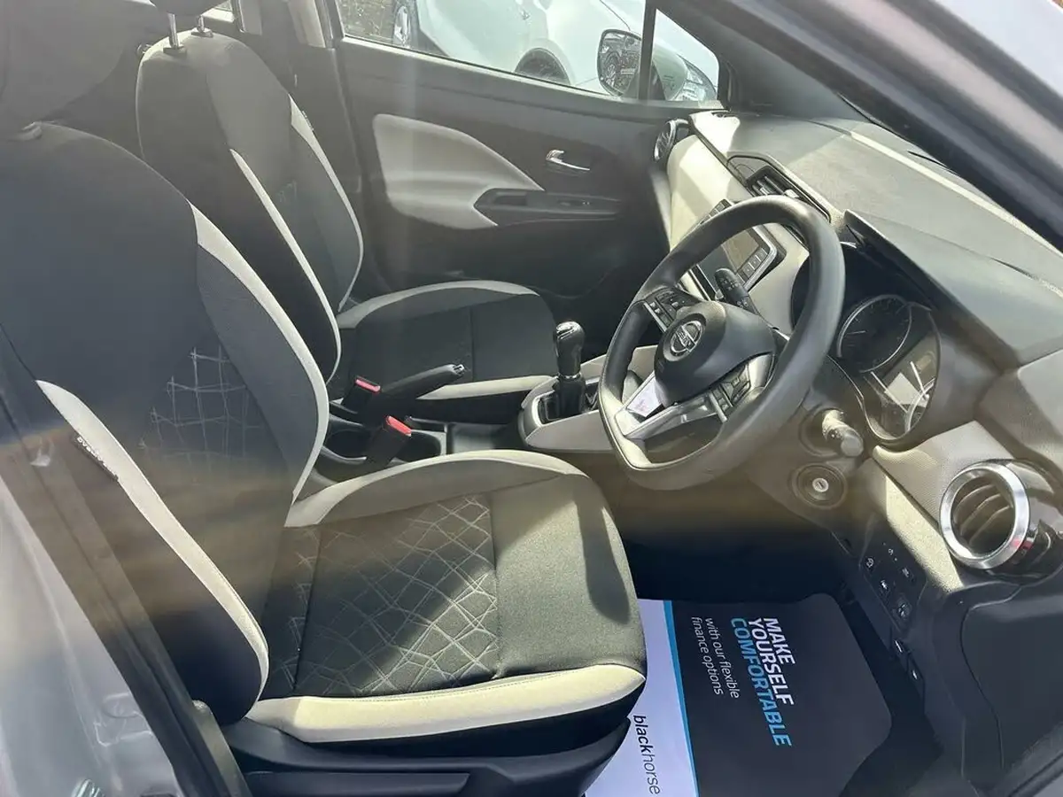 2018-nissan-micra-09-ig-t-acenta-big-11