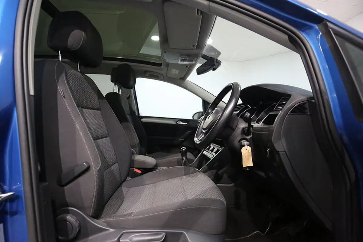 2018-volkswagen-touran-16tdi-se-family-big-22