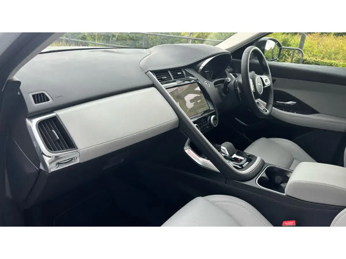 2023-jaguar-e-pace-15-p300e-r-dynamic-se-big-10