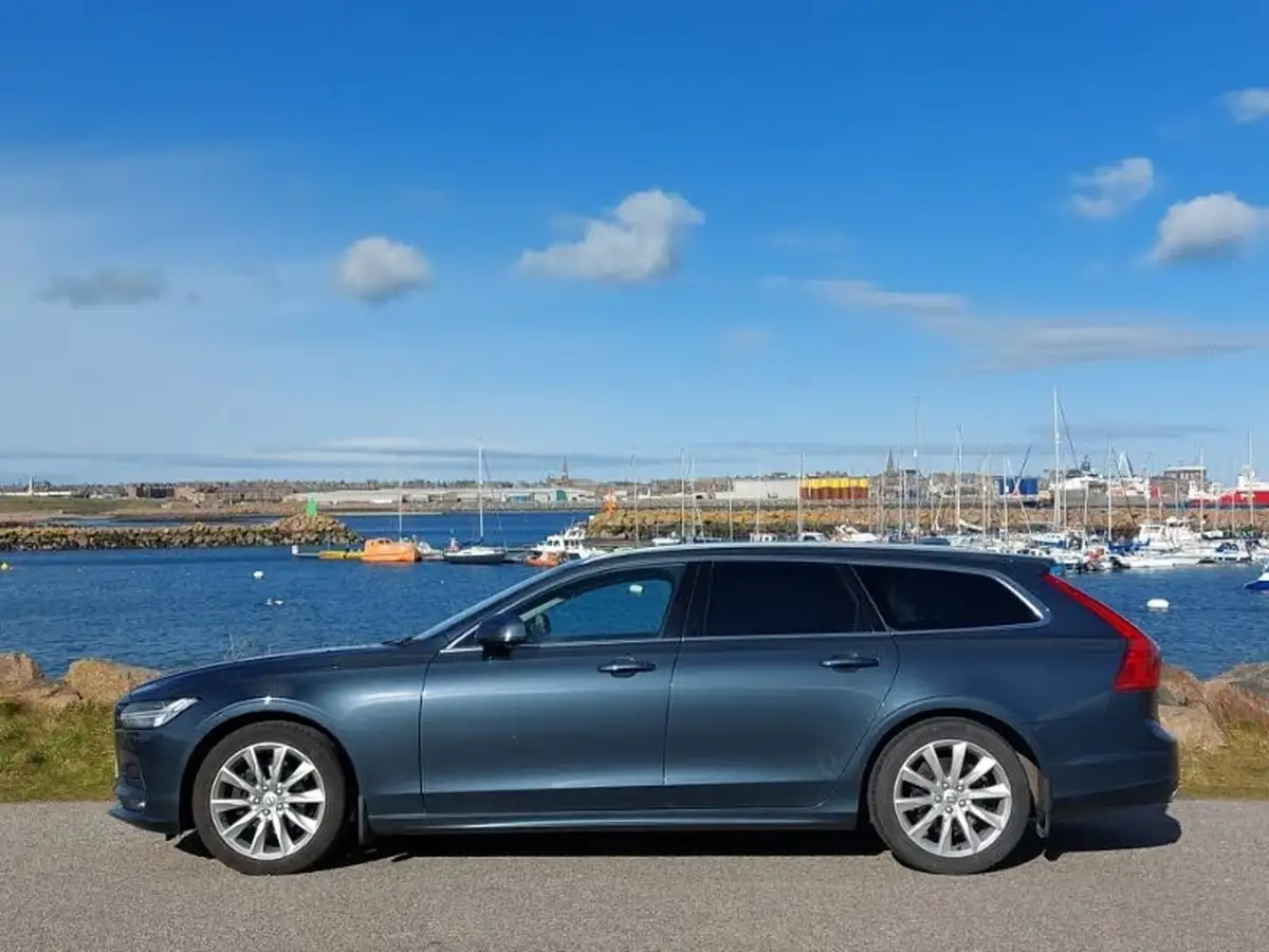 2019-volvo-v90-20td-d4-momentum-plus-big-3