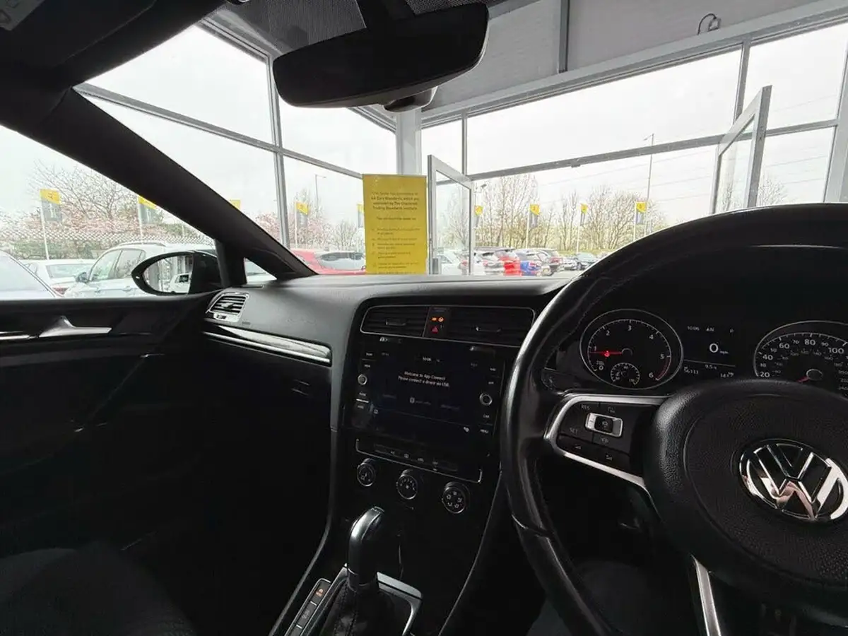 2019-volkswagen-golf-20tdi-r-line-5d-dsg-big-16