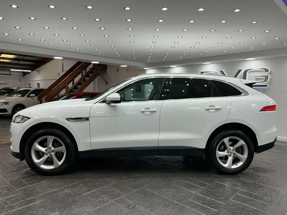 2017-jaguar-f-pace-20-i4d-prestige-180ps-awd-auto-big-4