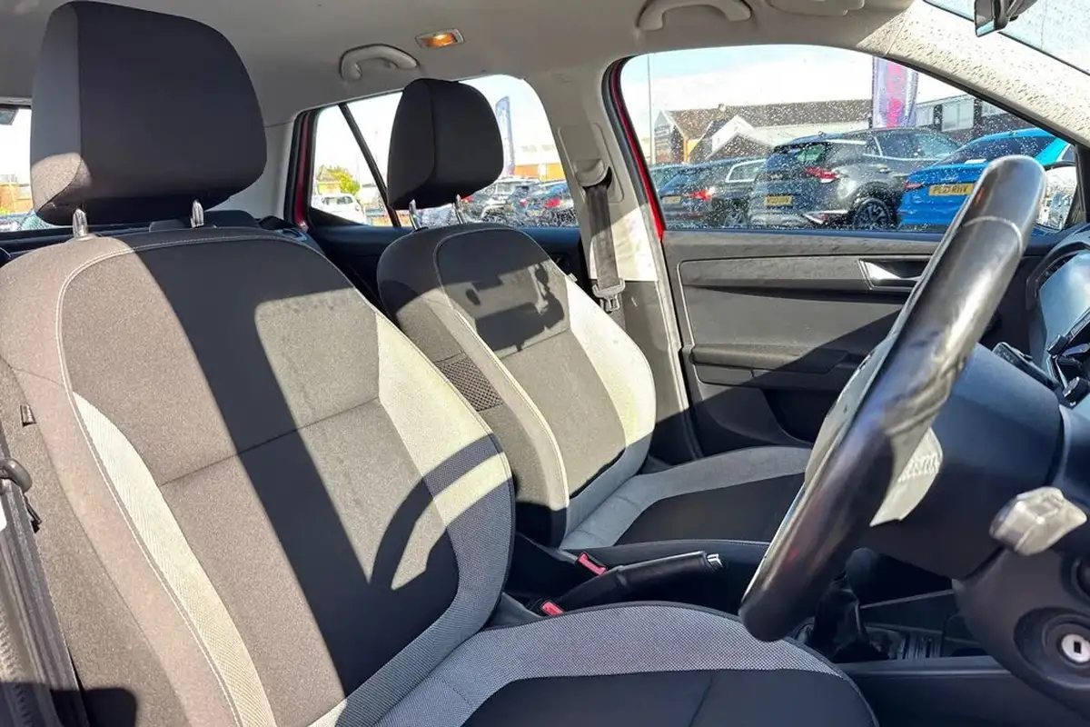 2018-skoda-fabia-10-tsi-colour-edition-ss-big-20