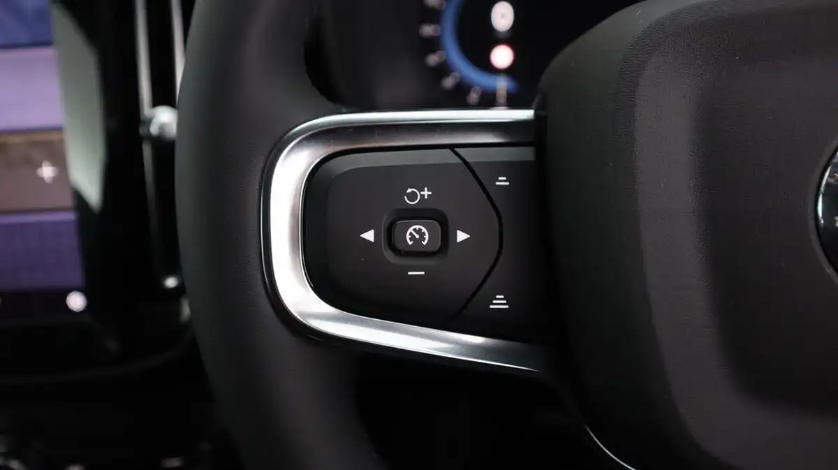 2022-volvo-xc40-e-recharge-core-228bhp-big-21