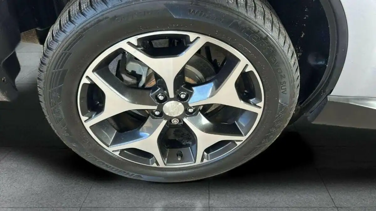 2013-subaru-forester-20-xt-turbo-big-27