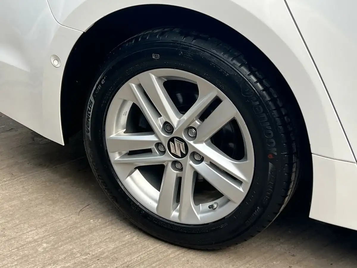 2022-suzuki-swace-18-sz5-big-10