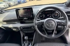 2021-toyota-yaris-15-vvt-i-dynamic-small-12