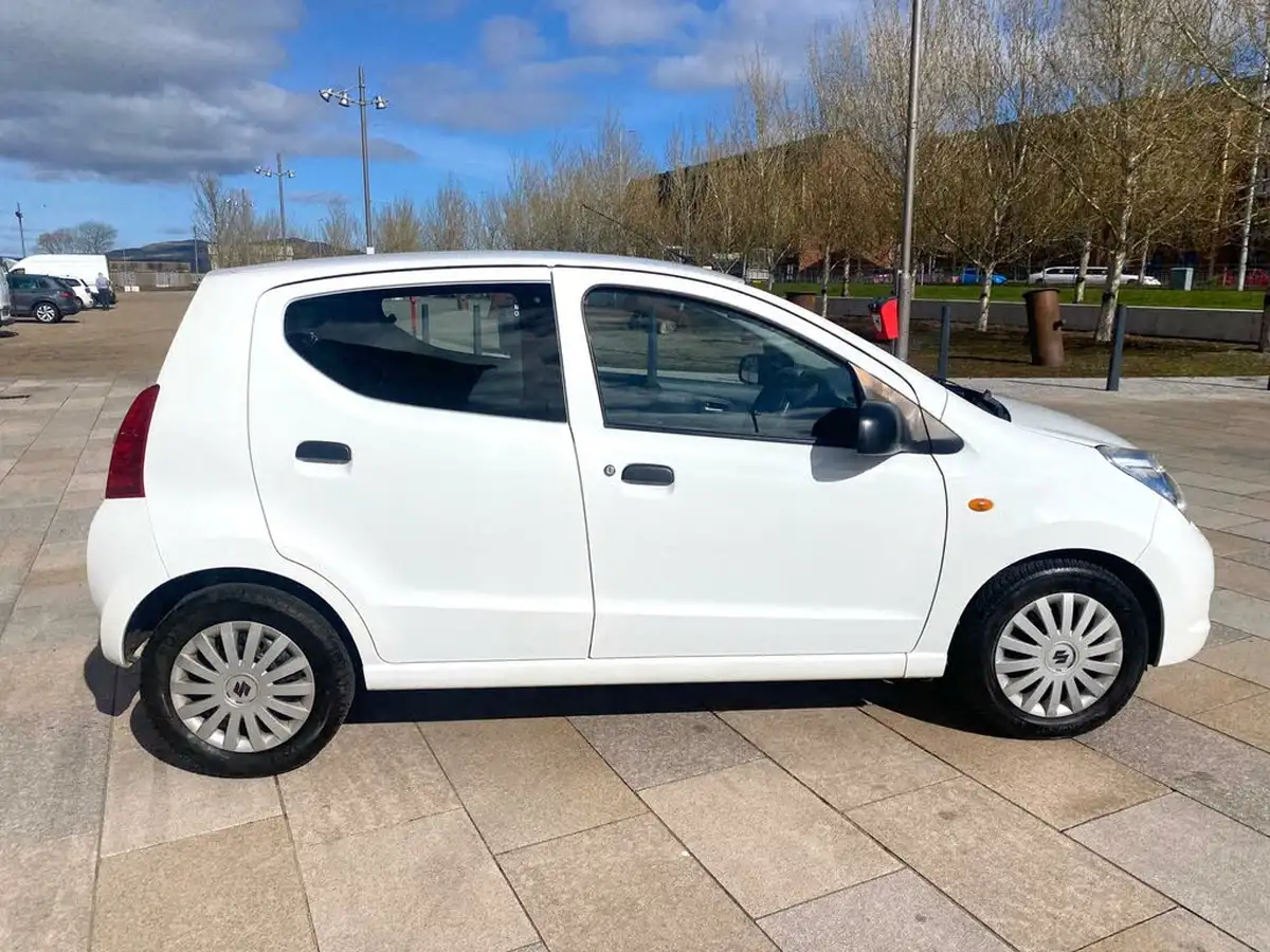 2013-suzuki-alto-10-sz-big-11