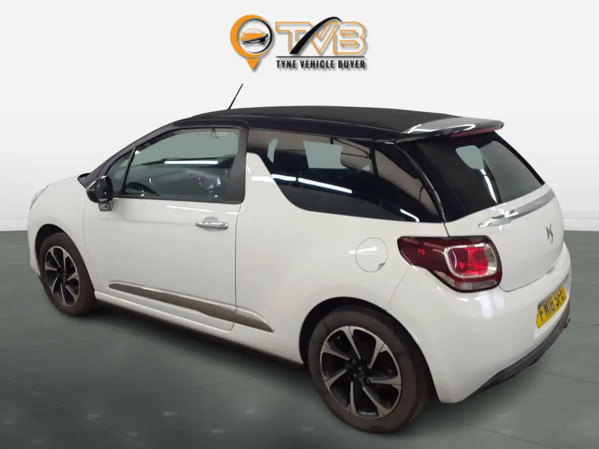 2017-ds-ds-3-cabrio-16bluehdi-elegance-big-4