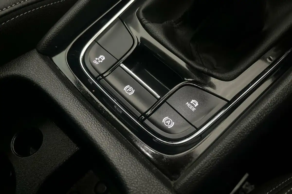 2023-skoda-karoq-15-tsi-se-l-big-34