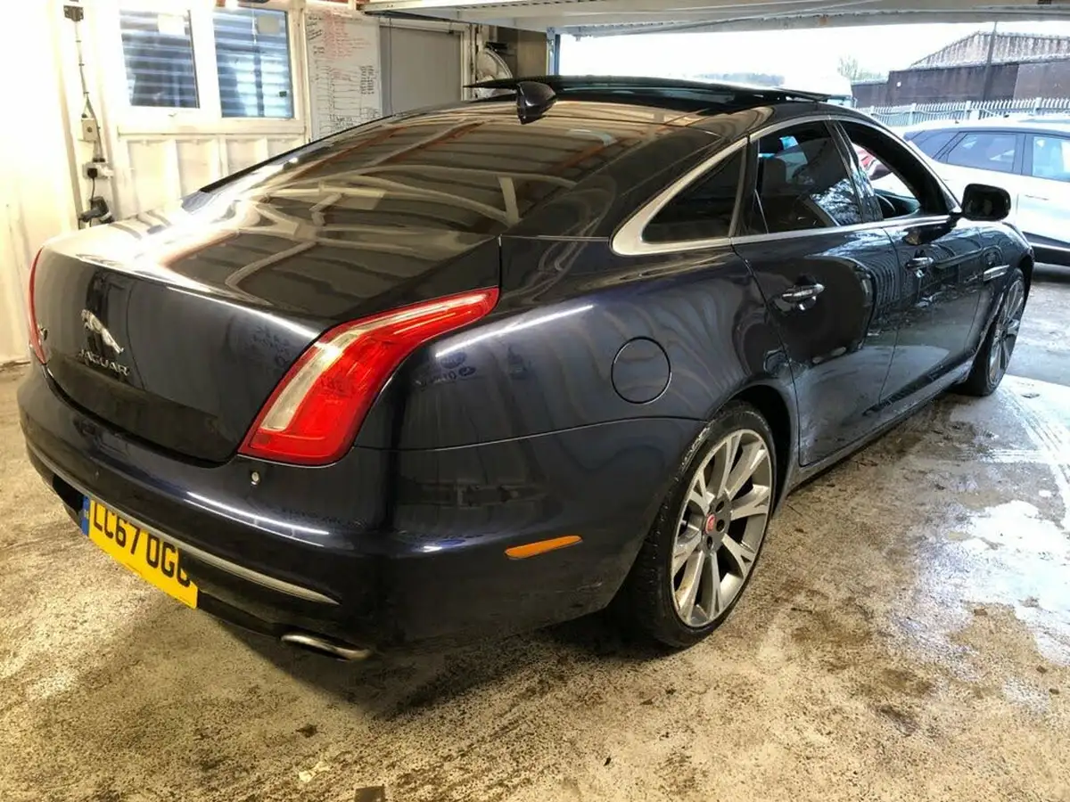 2017-jaguar-xj-series-30td-xj-premium-luxury-swb-big-9