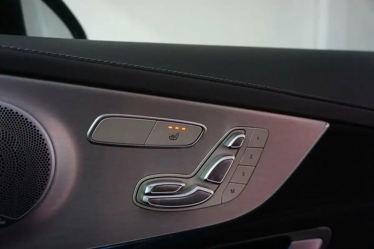 2018-mercedes-benz-c-class-40-c63-amg-premiumss-coupe-2d-speedshift-mct-big-22