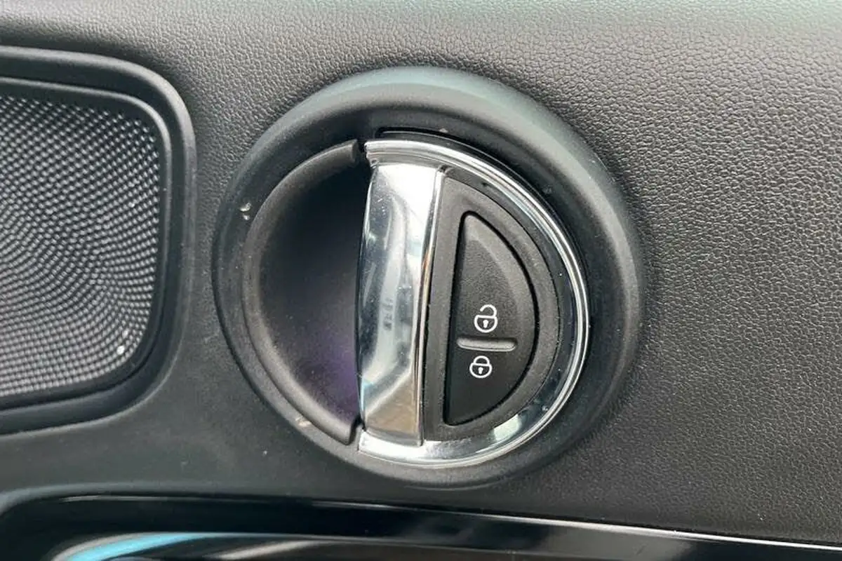 2021-mini-countryman-20-cooper-s-classic-big-33