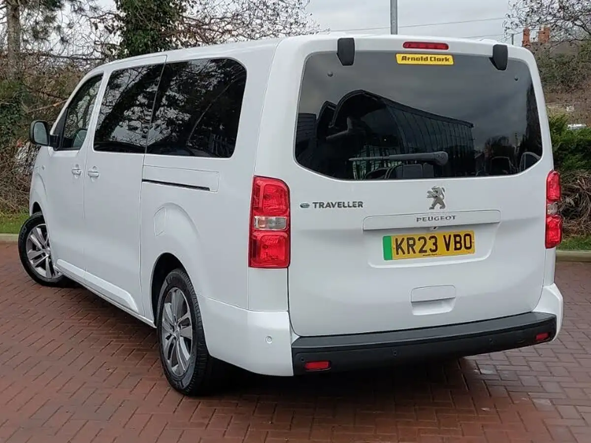 2023-peugeot-traveller-e-business-vip-long-big-1