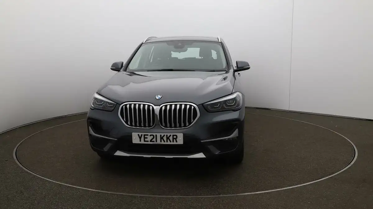 2021-bmw-x1-20td-sdrive18d-xline-big-31