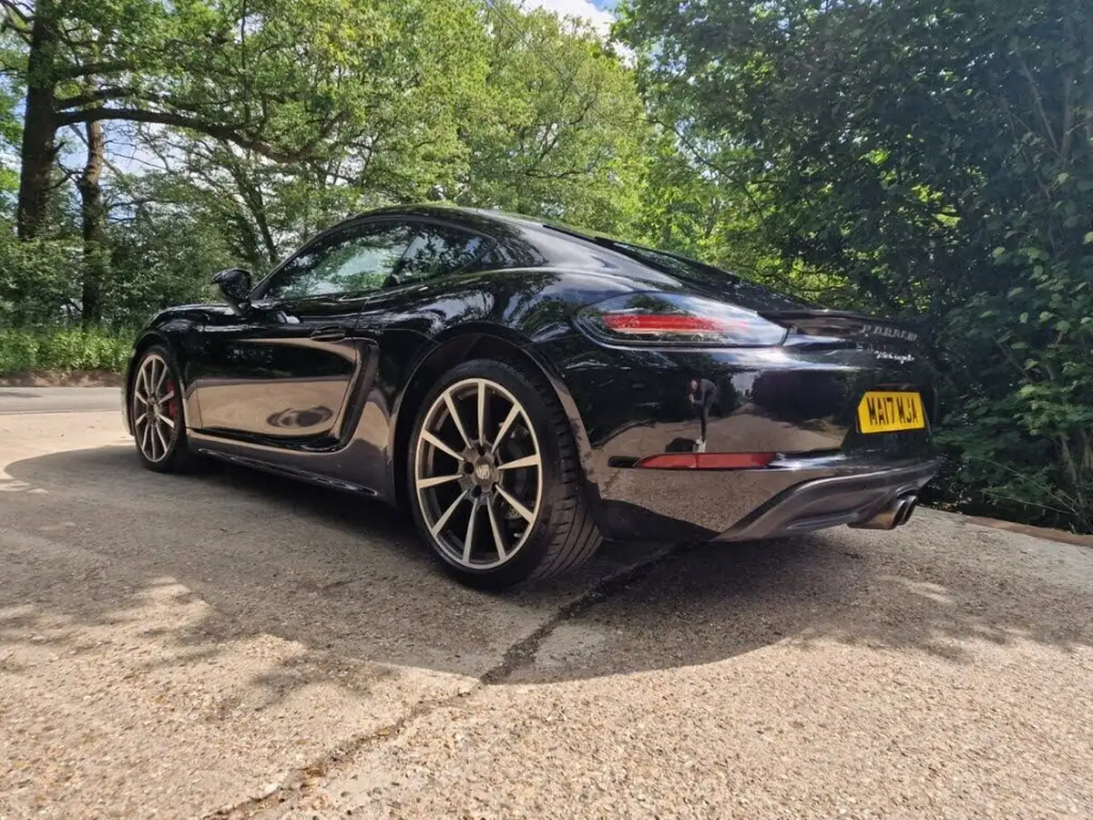 2017-porsche-cayman-718-25-cayman-s-pdk-big-15