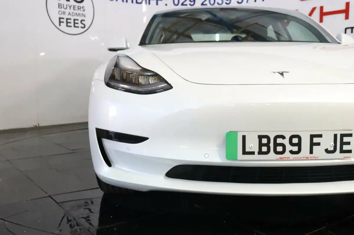 2019-tesla-model-3-e-standard-plus-big-11