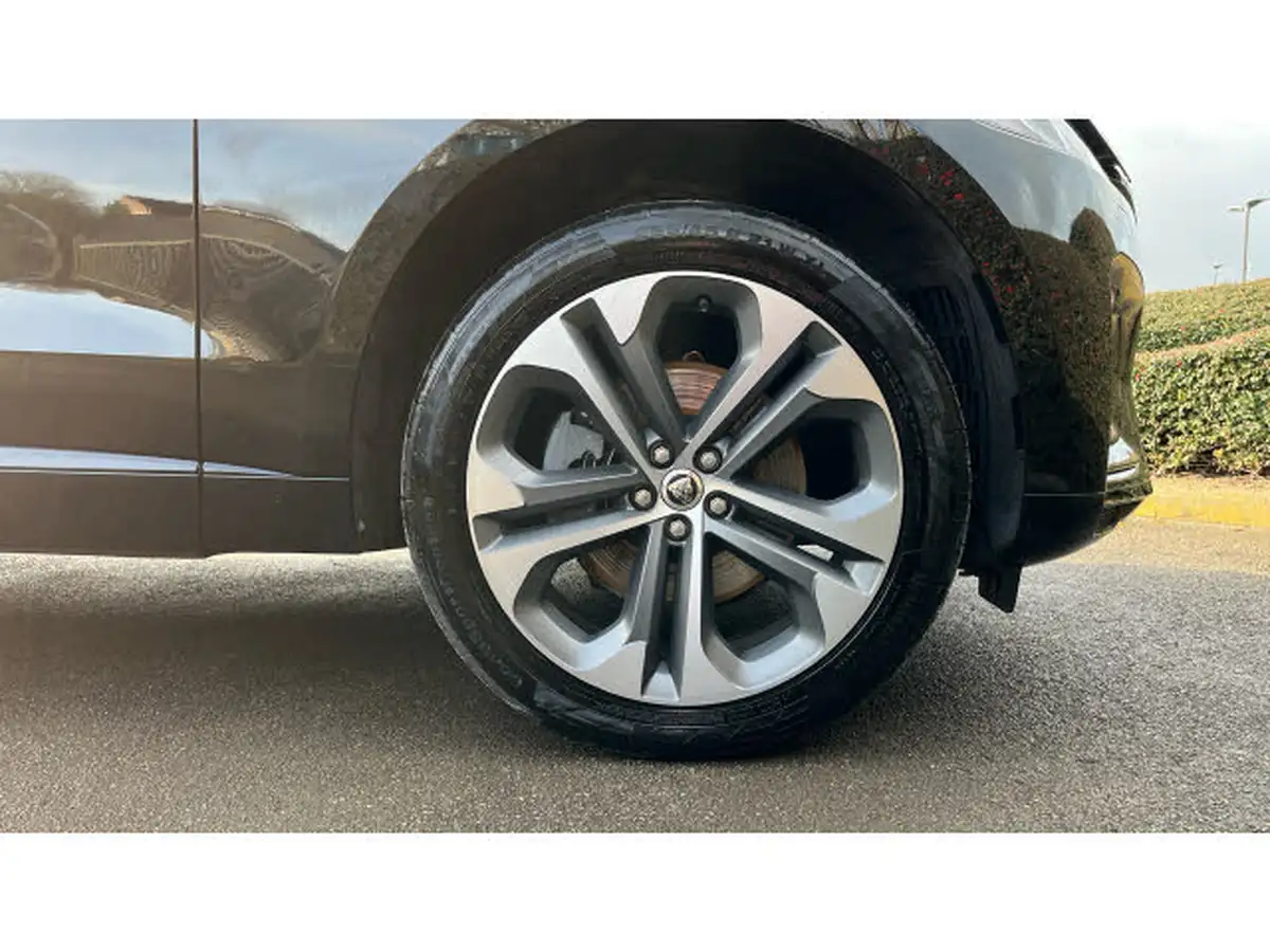 2024-jaguar-f-pace-20-d200-r-dynamic-hse-black-big-7