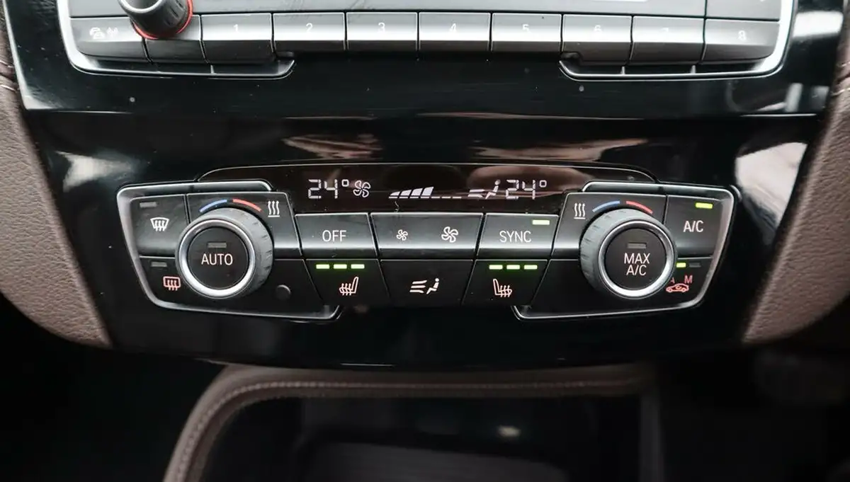 2020-bmw-x1-20-xdrive20i-xline-189bhp-big-12