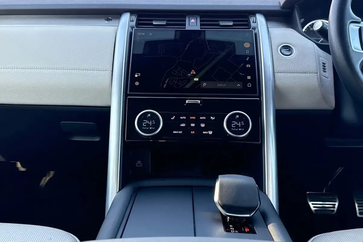 2023-land-rover-discovery-30-d300-dynamic-hse-big-14