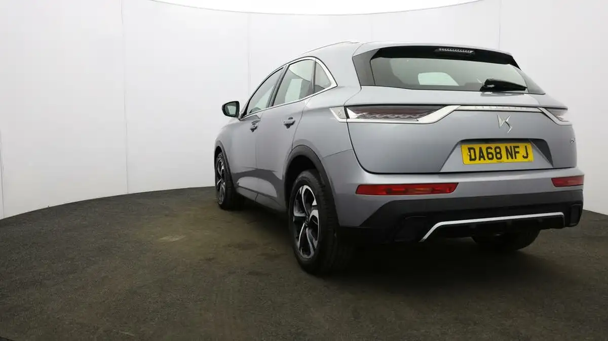 2019-ds-ds-7-crossback-15-bluehdi-elegance-big-31